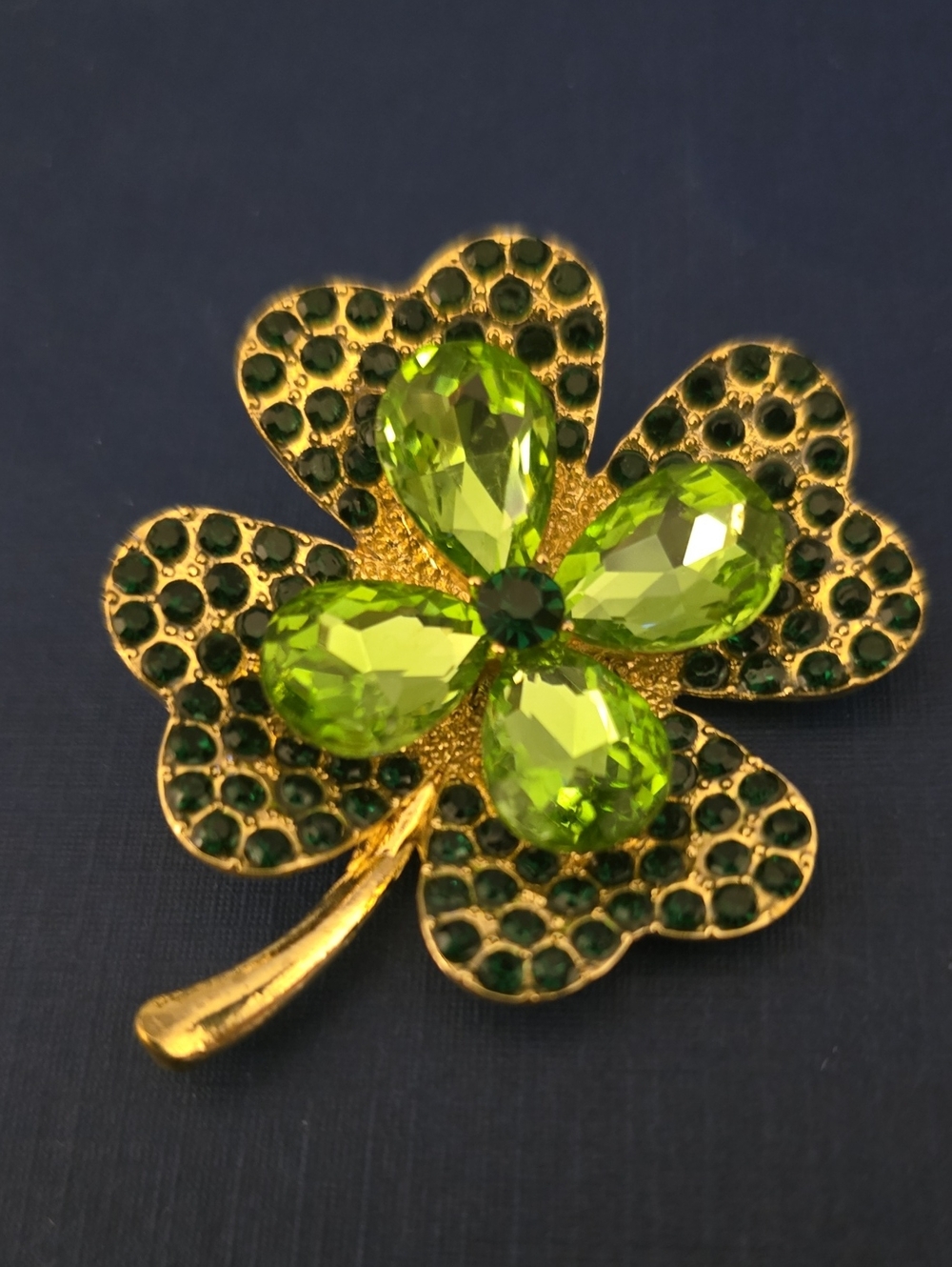 Green Crystal Four-Leaf Clover Brooch - Fashion Jewelry